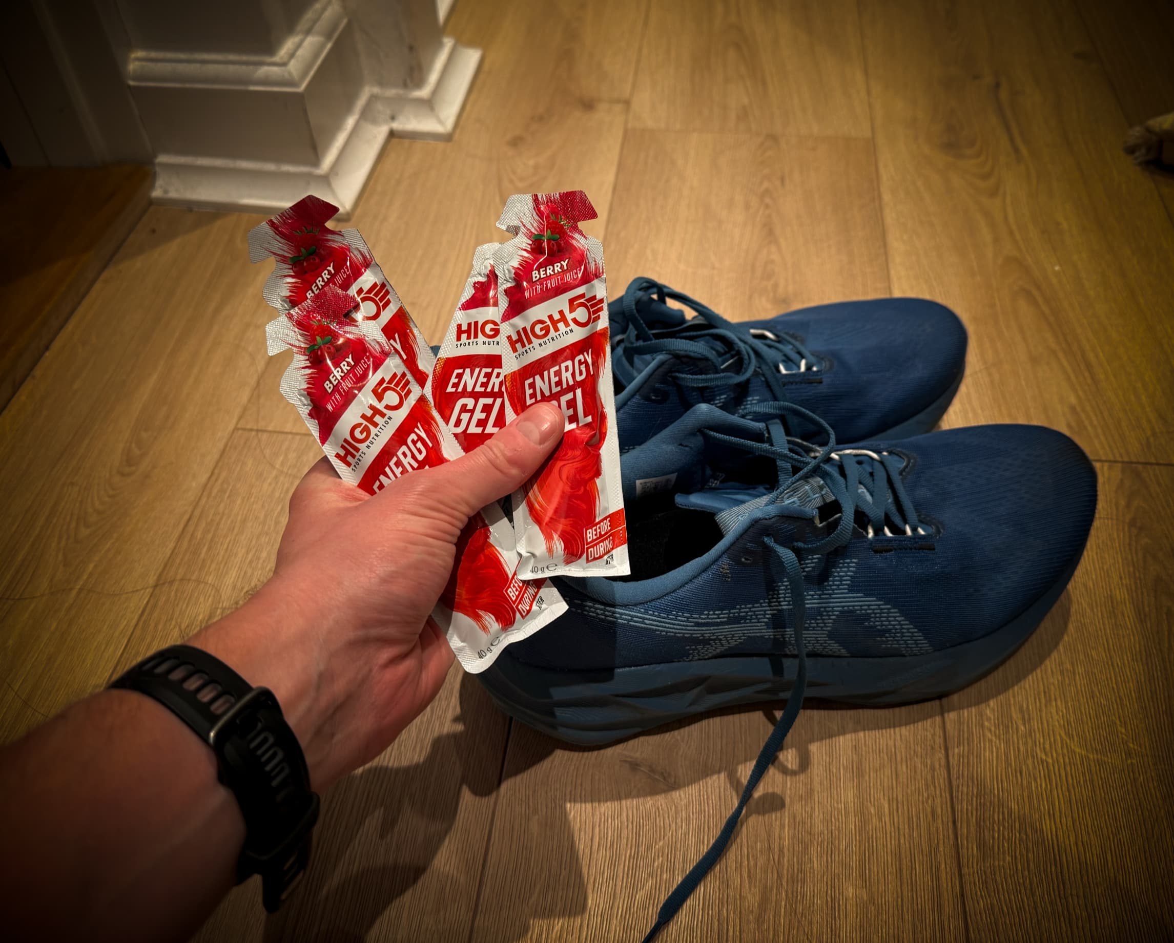 High5 gels og Asics Novablast 5 sko